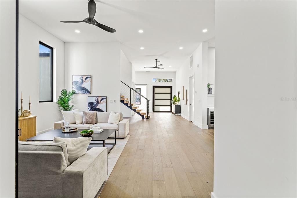 For Sale: $2,250,000 (5 beds, 4 baths, 4084 Square Feet)