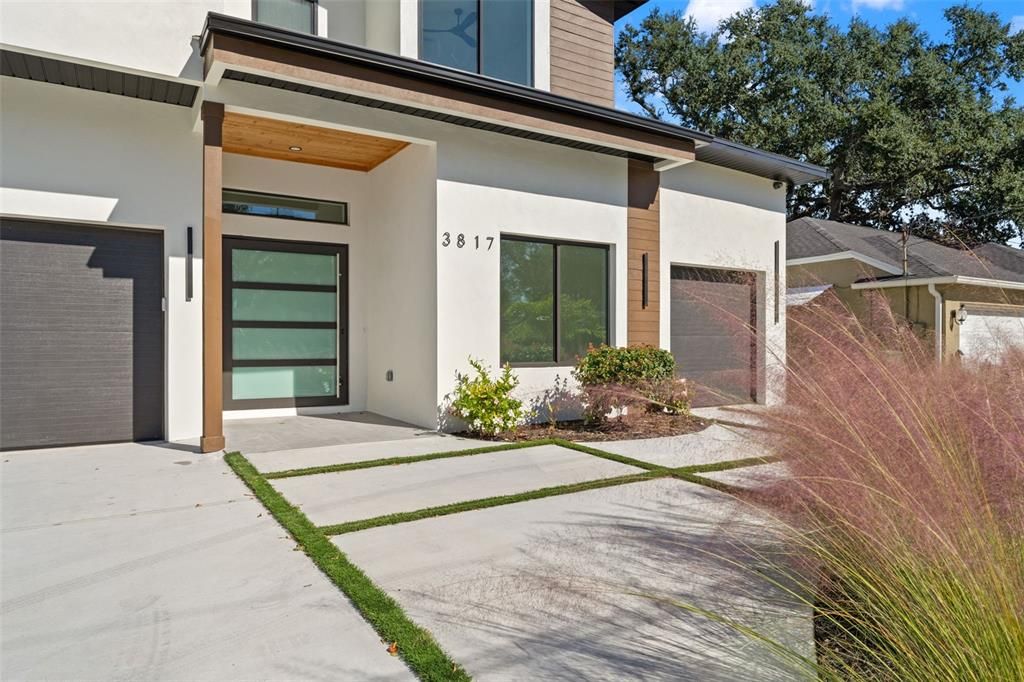 For Sale: $2,250,000 (5 beds, 4 baths, 4084 Square Feet)