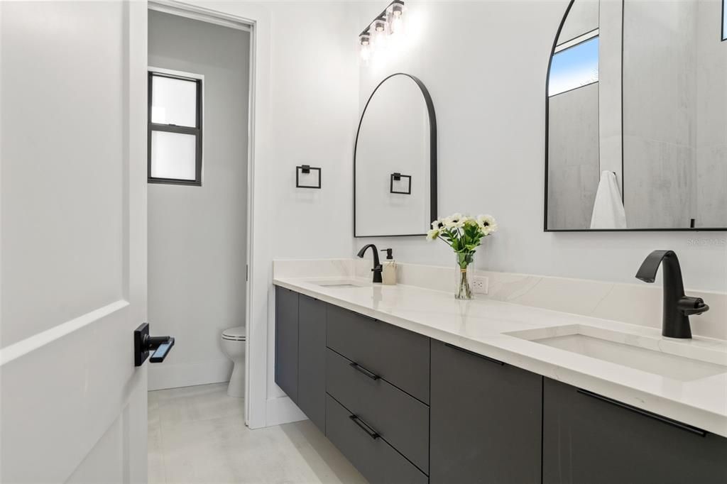 For Sale: $2,250,000 (5 beds, 4 baths, 4084 Square Feet)