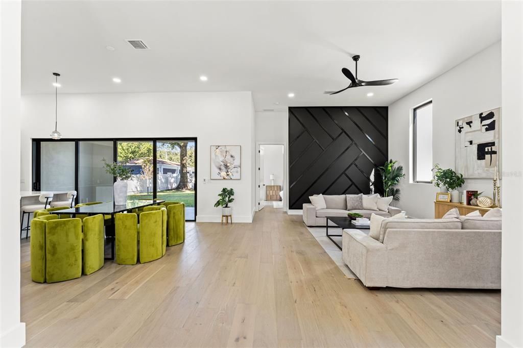 For Sale: $2,250,000 (5 beds, 4 baths, 4084 Square Feet)