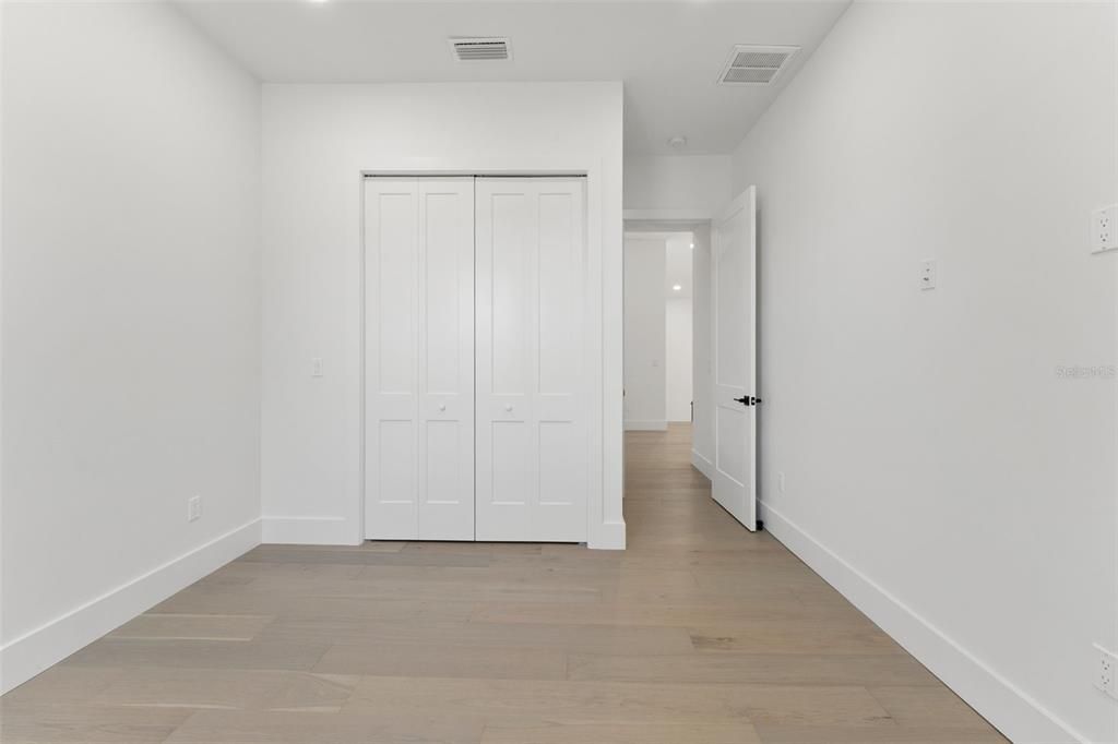 For Sale: $2,250,000 (5 beds, 4 baths, 4084 Square Feet)