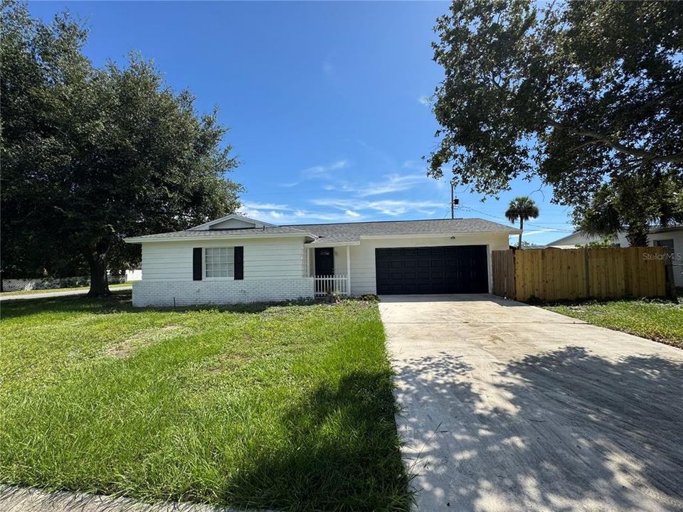 For Rent: $2,040 (3 beds, 2 baths, 1320 Square Feet)