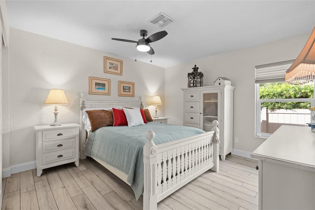 Active With Contract: $775,000 (3 beds, 2 baths, 2214 Square Feet)