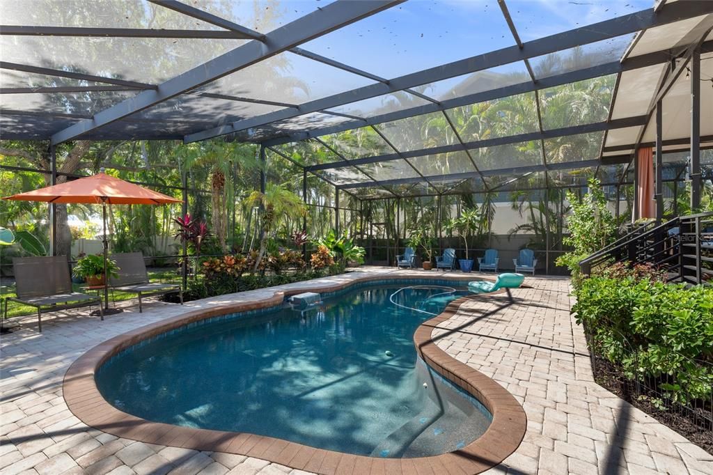 Active With Contract: $775,000 (3 beds, 2 baths, 2214 Square Feet)