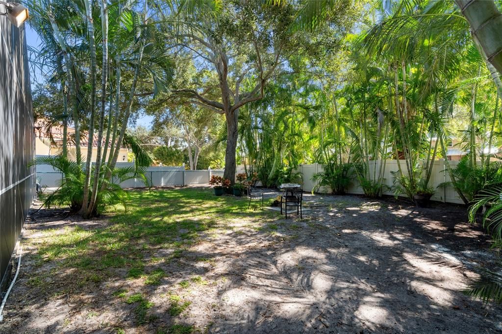 Active With Contract: $775,000 (3 beds, 2 baths, 2214 Square Feet)