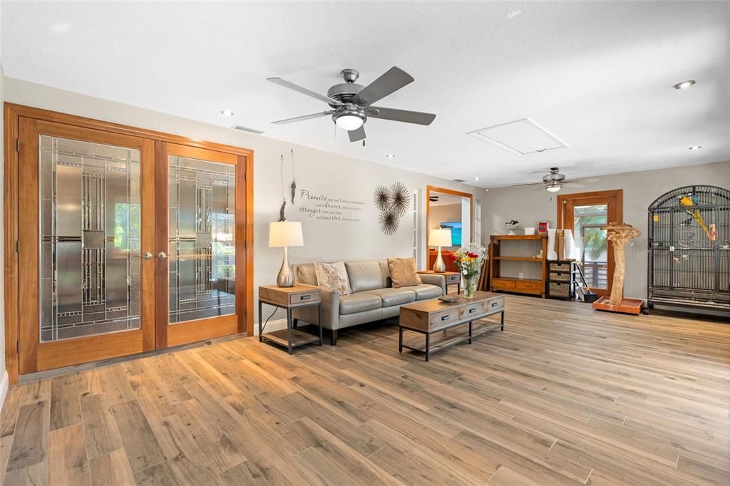 Active With Contract: $775,000 (3 beds, 2 baths, 2214 Square Feet)