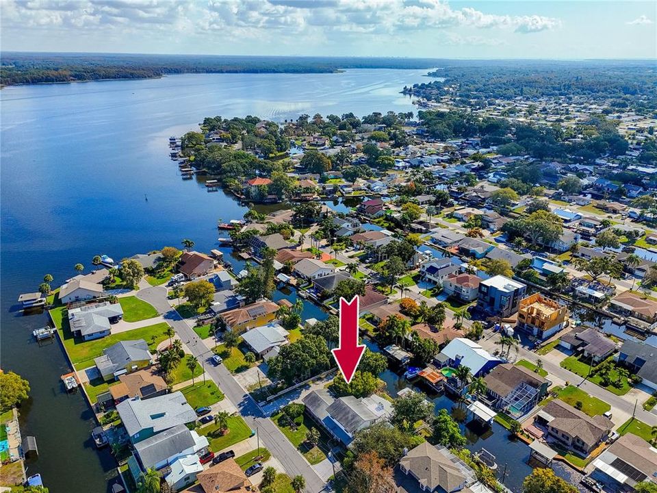 En Venta: $724,900 (4 camas, 3 baños, 2564 Pies cuadrados)