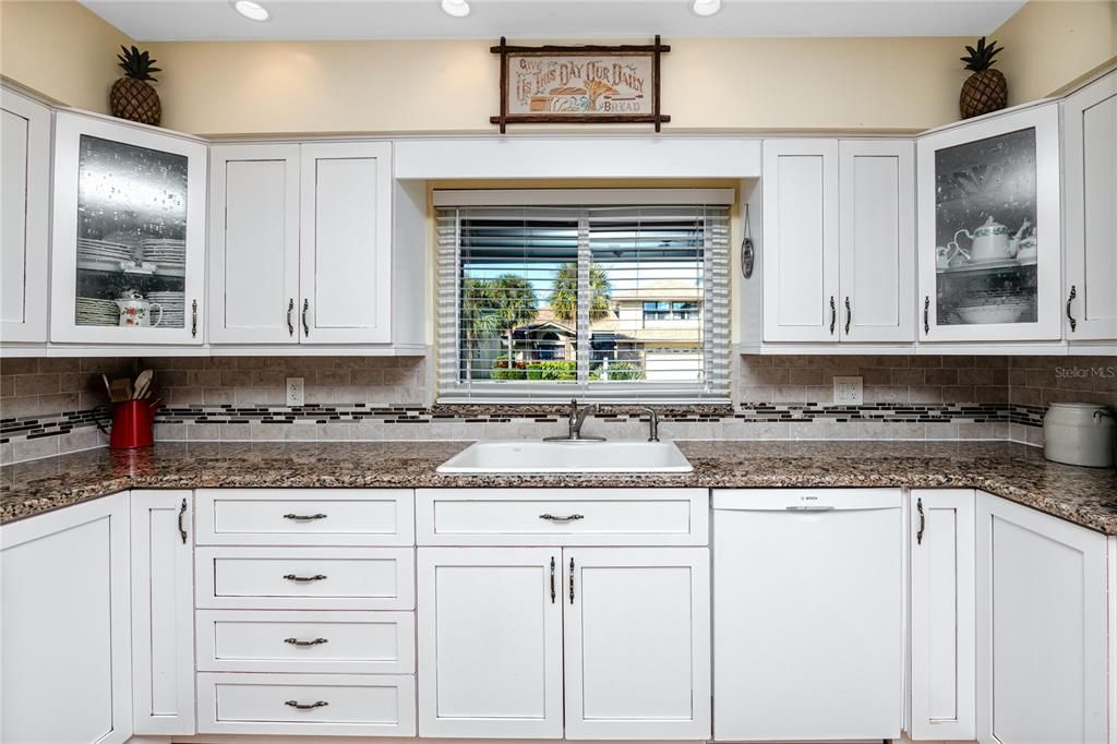 En Venta: $724,900 (4 camas, 3 baños, 2564 Pies cuadrados)