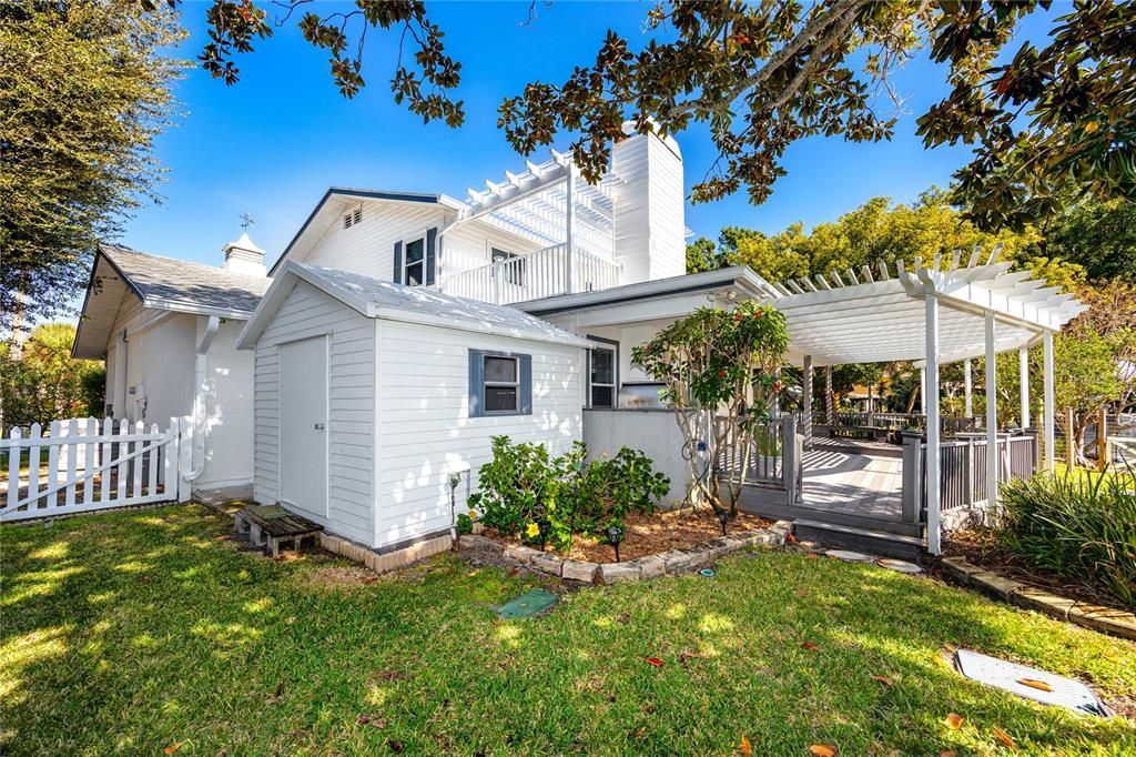 En Venta: $724,900 (4 camas, 3 baños, 2564 Pies cuadrados)