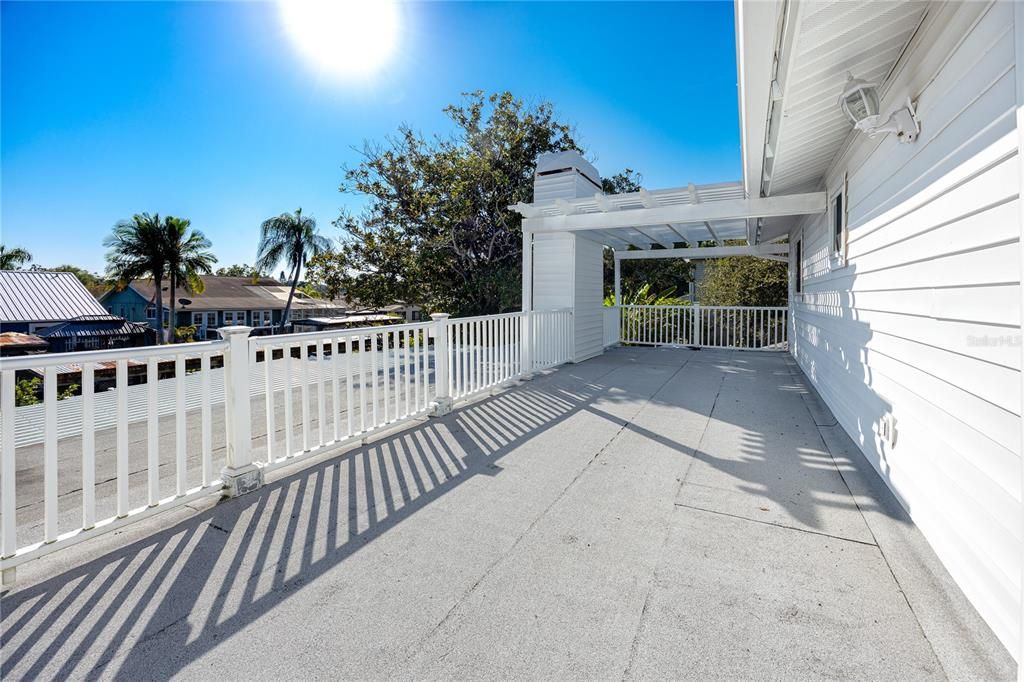 En Venta: $724,900 (4 camas, 3 baños, 2564 Pies cuadrados)