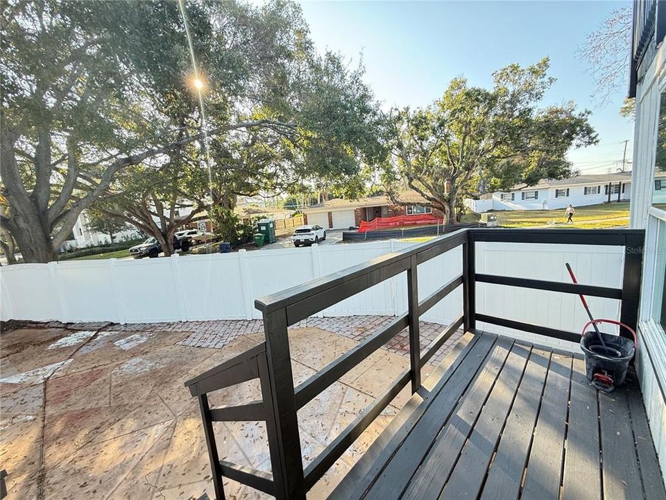 For Sale: $850,000 (3 beds, 3 baths, 1877 Square Feet)