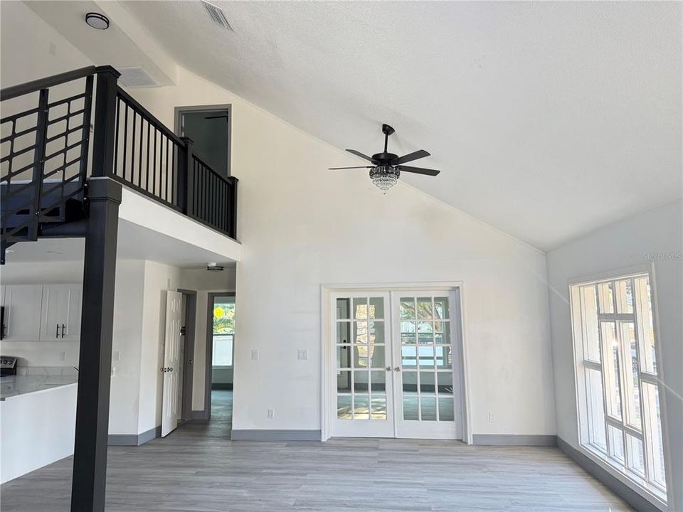 For Sale: $850,000 (3 beds, 3 baths, 1877 Square Feet)