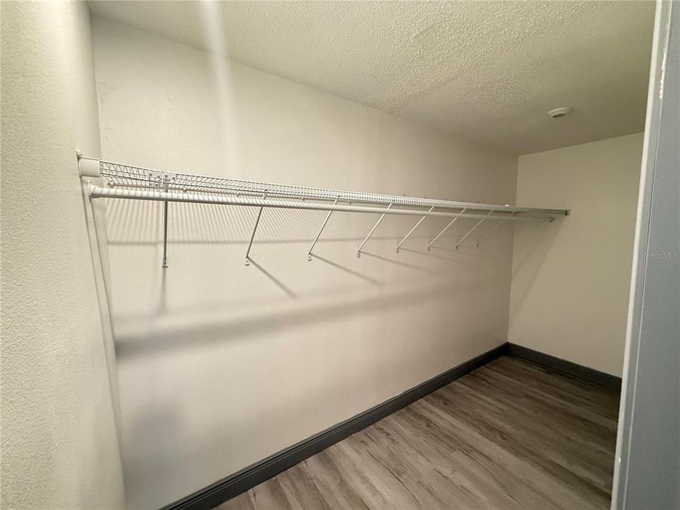 For Sale: $850,000 (3 beds, 3 baths, 1877 Square Feet)