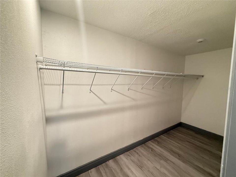 For Sale: $850,000 (3 beds, 3 baths, 1877 Square Feet)