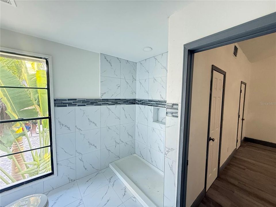 For Sale: $850,000 (3 beds, 3 baths, 1877 Square Feet)