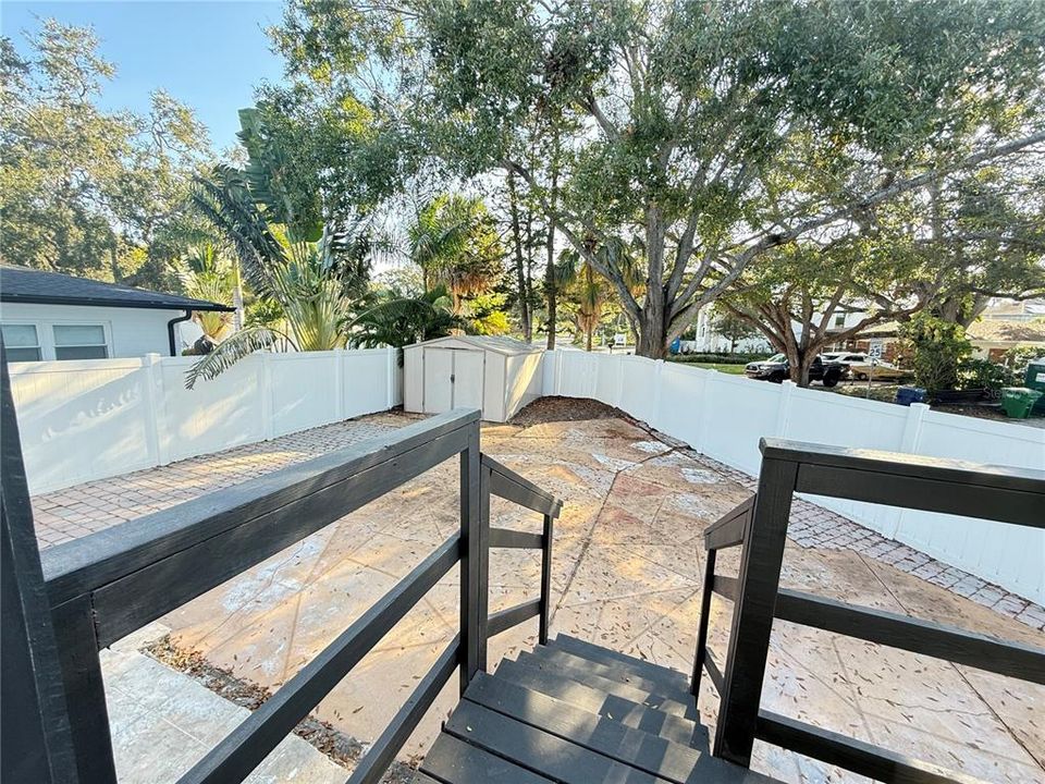 For Sale: $850,000 (3 beds, 3 baths, 1877 Square Feet)