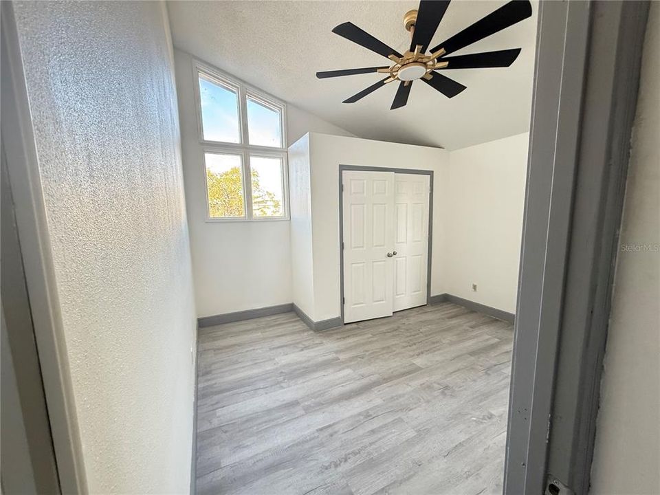 For Sale: $850,000 (3 beds, 3 baths, 1877 Square Feet)