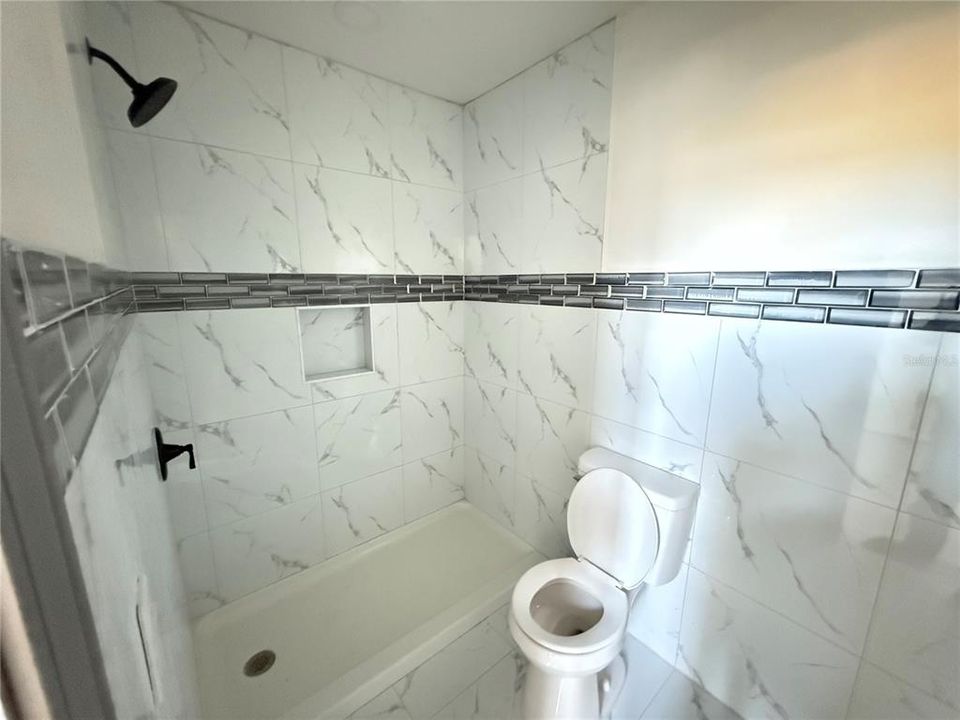 For Sale: $850,000 (3 beds, 3 baths, 1877 Square Feet)