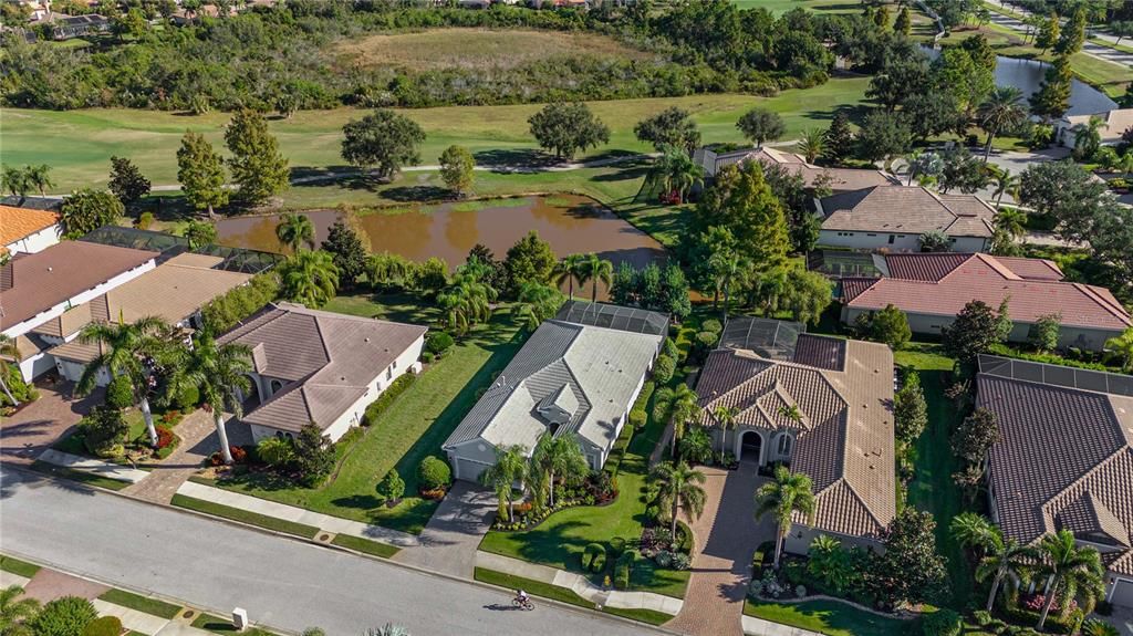 Под контрактом: $789,000 (3 спален, 2 ванн, 2112 Квадратных фут)