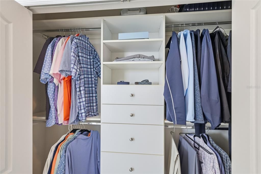 Под контрактом: $789,000 (3 спален, 2 ванн, 2112 Квадратных фут)