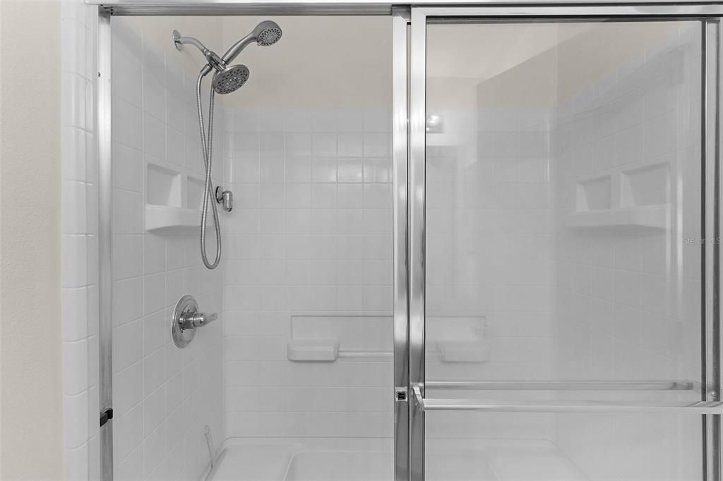 En Venta: $324,000 (2 camas, 2 baños, 1100 Pies cuadrados)