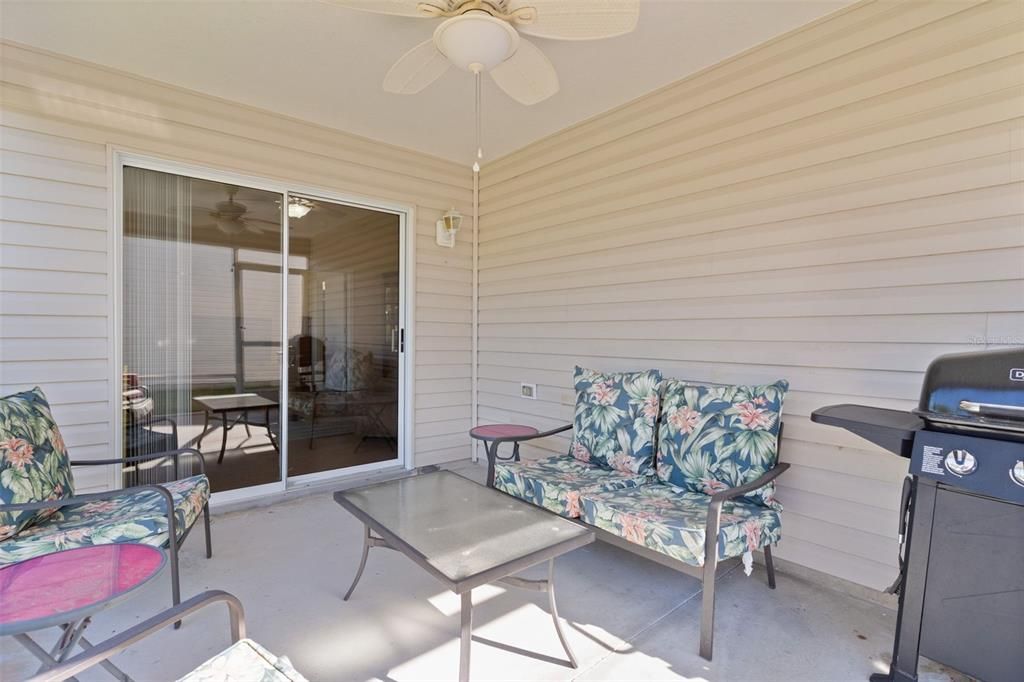 En Venta: $324,000 (2 camas, 2 baños, 1100 Pies cuadrados)