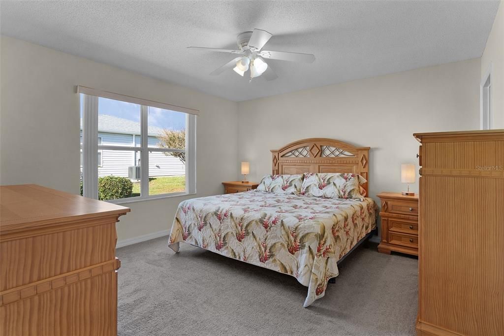 En Venta: $324,000 (2 camas, 2 baños, 1100 Pies cuadrados)