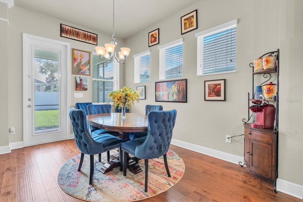 Activo con contrato: $499,000 (3 camas, 2 baños, 1901 Pies cuadrados)