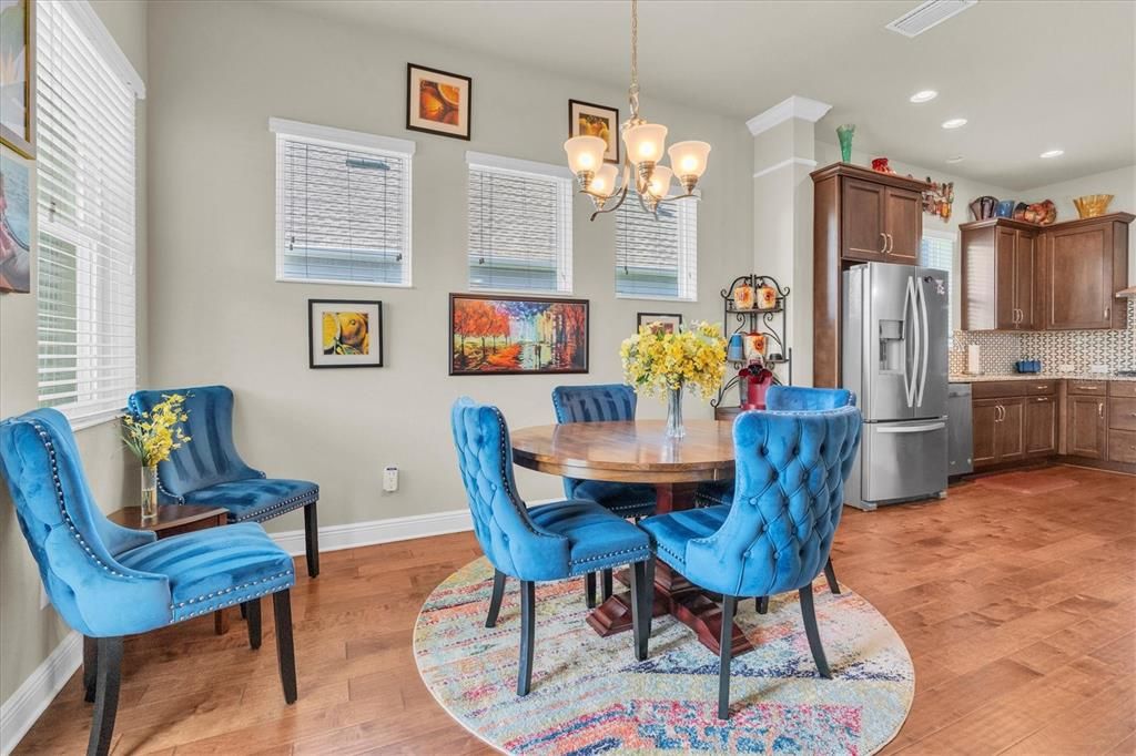 Activo con contrato: $499,000 (3 camas, 2 baños, 1901 Pies cuadrados)