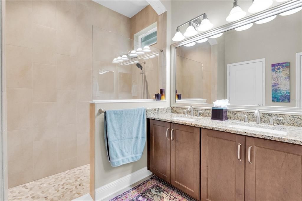 Activo con contrato: $499,000 (3 camas, 2 baños, 1901 Pies cuadrados)