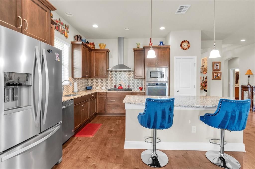 Activo con contrato: $499,000 (3 camas, 2 baños, 1901 Pies cuadrados)