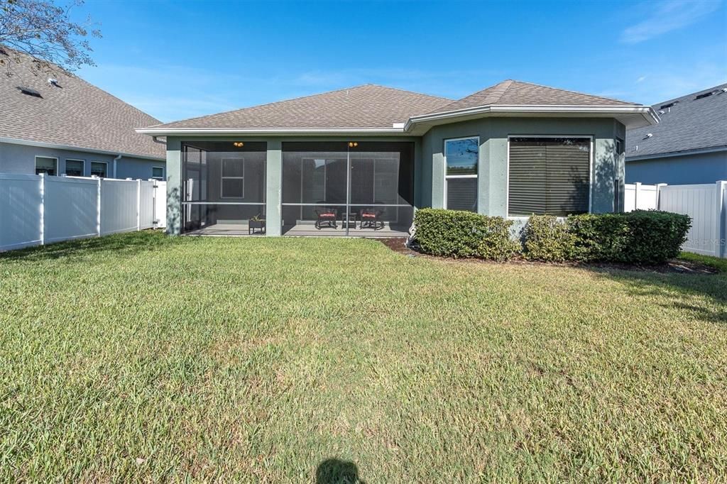 Activo con contrato: $499,000 (3 camas, 2 baños, 1901 Pies cuadrados)