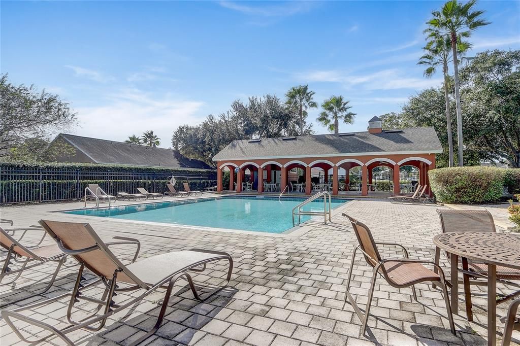 Под контрактом: $455,000 (4 спален, 2 ванн, 1895 Квадратных фут)