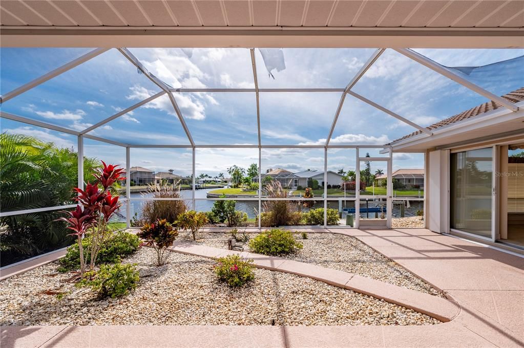 Activo con contrato: $479,000 (3 camas, 2 baños, 2401 Pies cuadrados)