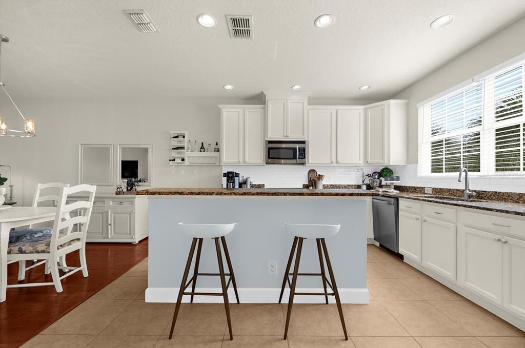 For Sale: $495,000 (3 beds, 2 baths, 2222 Square Feet)