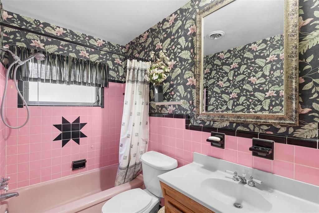 Active With Contract: $280,000 (3 beds, 2 baths, 1788 Square Feet)