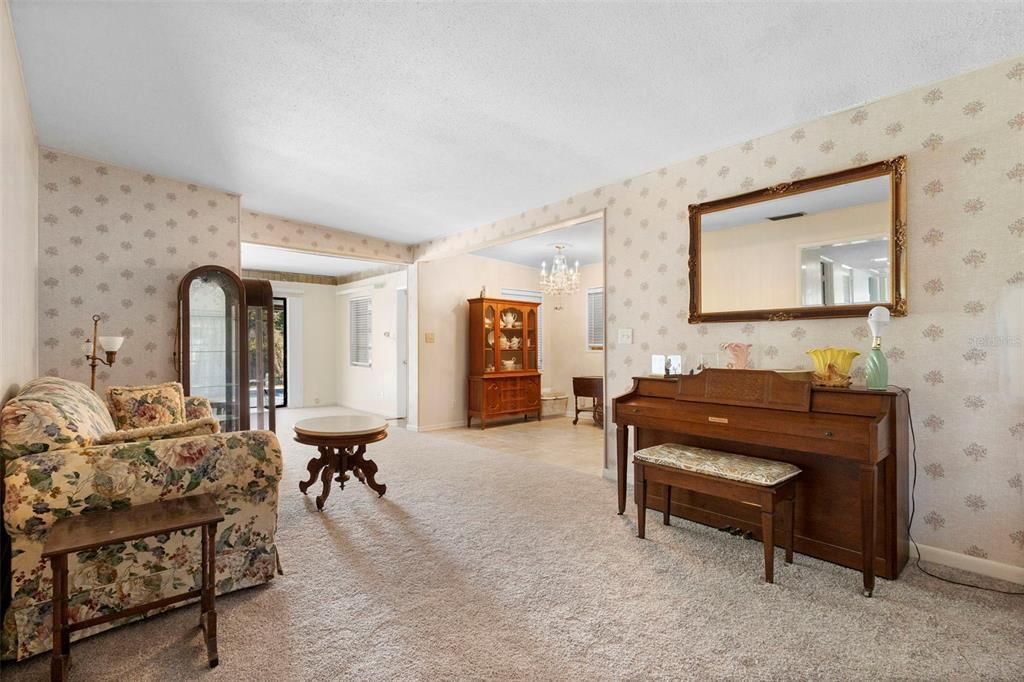 Active With Contract: $280,000 (3 beds, 2 baths, 1788 Square Feet)