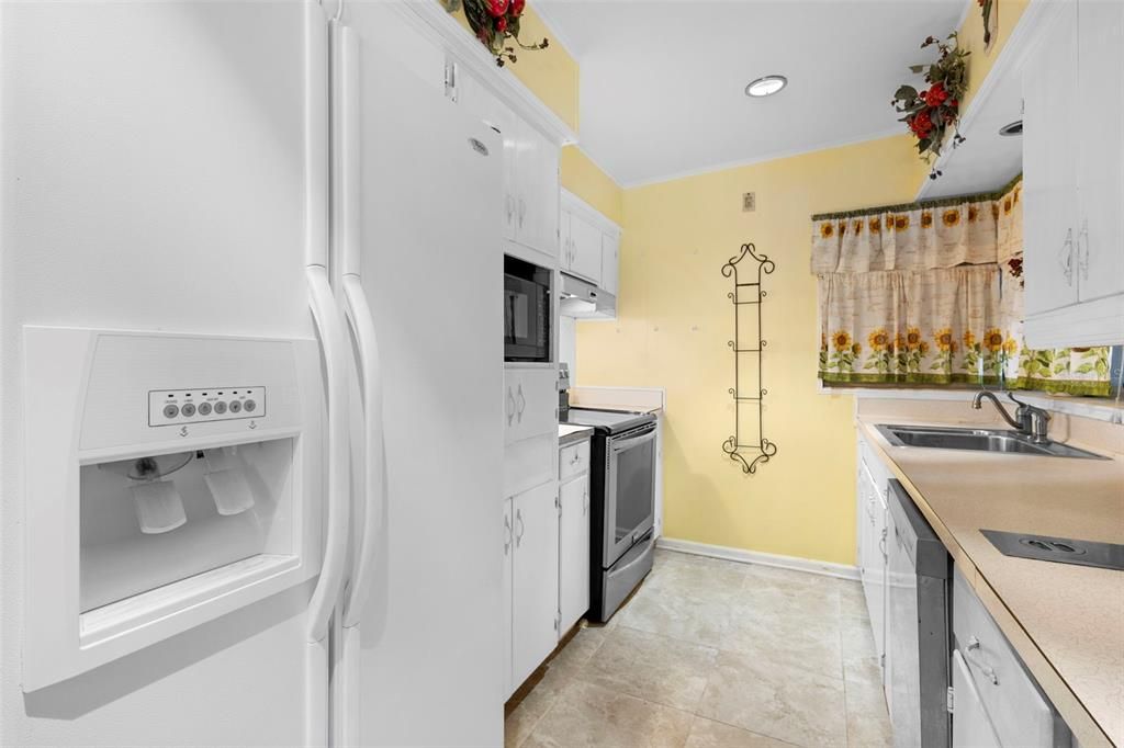 Active With Contract: $280,000 (3 beds, 2 baths, 1788 Square Feet)