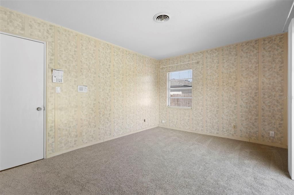 Active With Contract: $280,000 (3 beds, 2 baths, 1788 Square Feet)