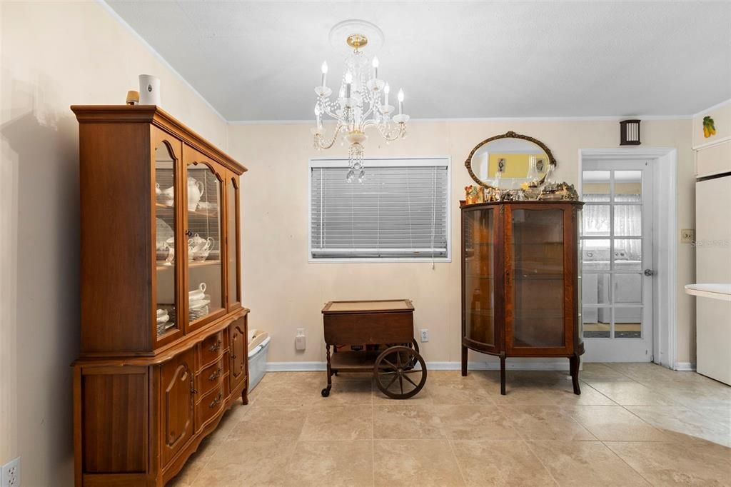 Active With Contract: $280,000 (3 beds, 2 baths, 1788 Square Feet)