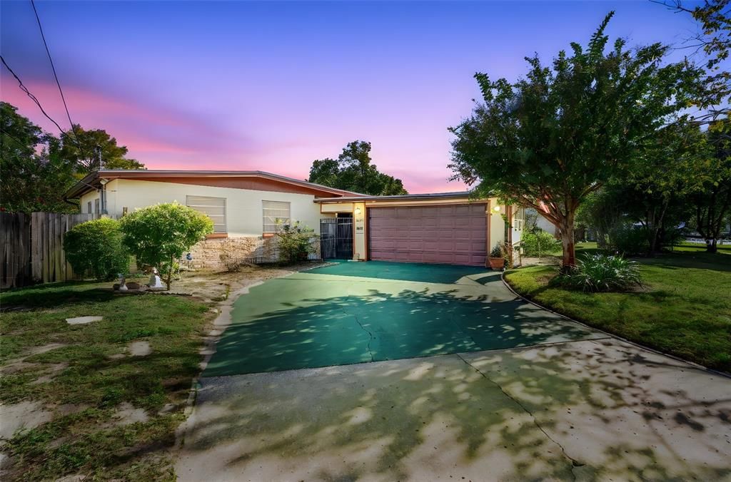 Active With Contract: $280,000 (3 beds, 2 baths, 1788 Square Feet)