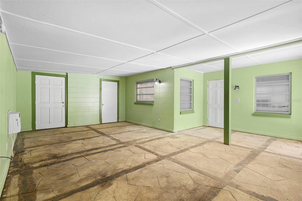 Active With Contract: $280,000 (3 beds, 2 baths, 1788 Square Feet)