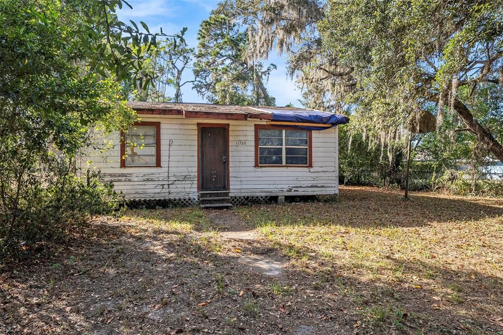 Active With Contract: $184,900 (2 beds, 1 baths, 952 Square Feet)