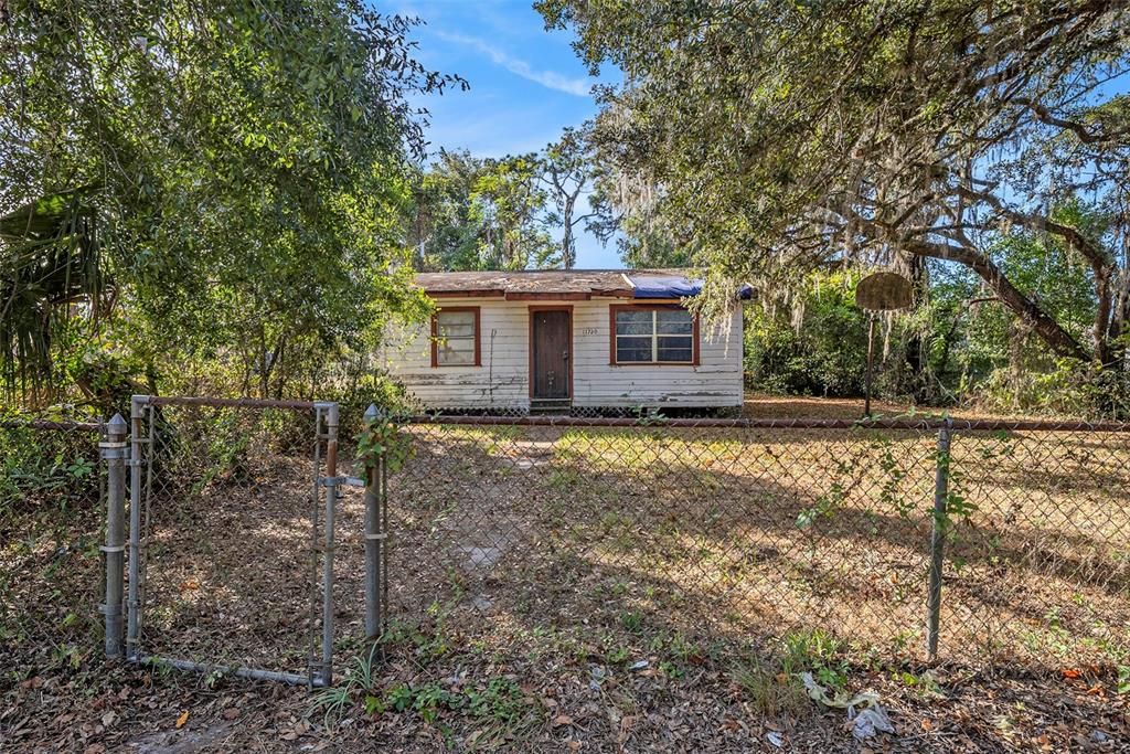 Active With Contract: $184,900 (2 beds, 1 baths, 952 Square Feet)