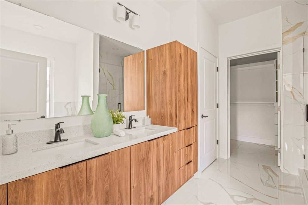 For Sale: $364,900 (4 beds, 2 baths, 1766 Square Feet)