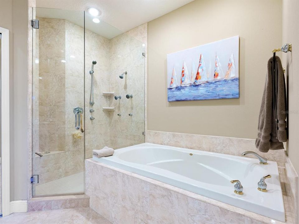 For Sale: $799,000 (3 beds, 2 baths, 2361 Square Feet)