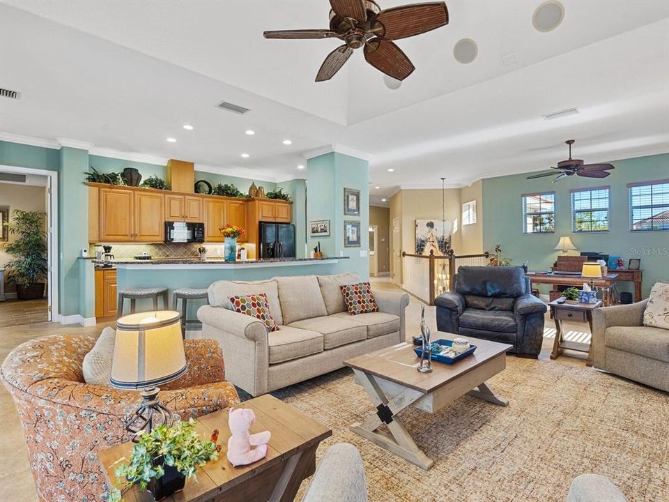 For Sale: $799,000 (3 beds, 2 baths, 2361 Square Feet)