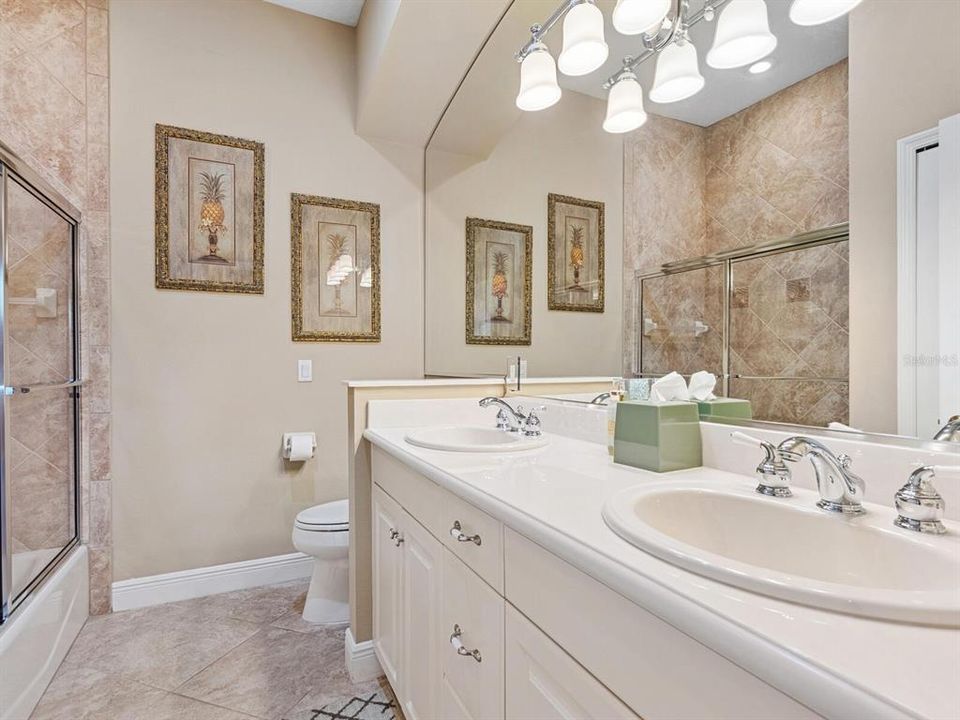 For Sale: $799,000 (3 beds, 2 baths, 2361 Square Feet)