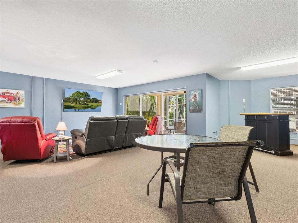 For Sale: $799,000 (3 beds, 2 baths, 2361 Square Feet)