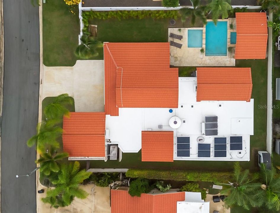 For Sale: $1,970,000 (4 beds, 3 baths, 4000 Square Feet)